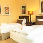 Penthouse Bermuda 4 * Estepona