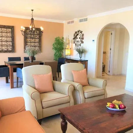 Будинок відпочинку Penthouse Bermuda 4 *