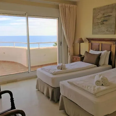 Будинок відпочинку Penthouse Bermuda 4 Естепона
