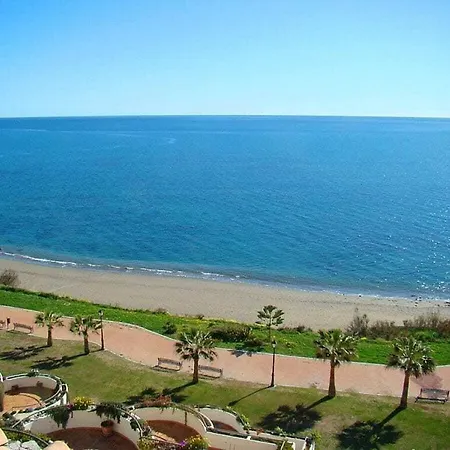 Penthouse Bermuda 4 * Естепона