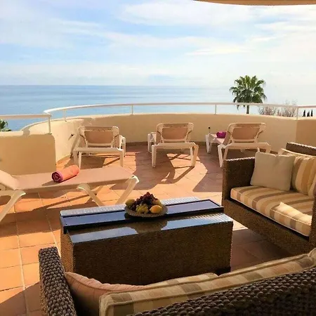 Penthouse Bermuda 4 *