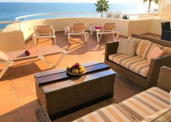 Penthouse Bermuda 4 埃斯特波纳